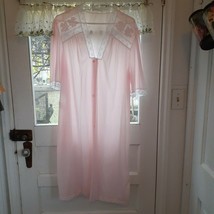 Movie Star Loungewear, short pink nightgown, medium, 39&quot; shoulder to hem... - $25.00