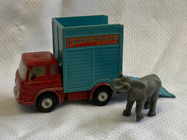 Corgi Toys Bedford Tractor Unit Truck Chipperfields Circus Giraffe Trans... - $29.95