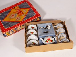 RARE Vintage English Child&#39;s Tea Set in Original Box - Complete - $32.73