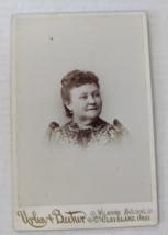Vintage Cabinet Card Woman in Lace Dress by Urlin &amp; Becker in Cleveland, Ohio - £14.15 GBP