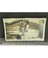 Vintage Photograph Two Women Holding Hands On Cornor Of Log Cabin 1920s  - €14,04 EUR