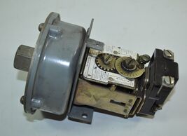 Allen Bradley Pressure Control Switch Part# 836-C1 Series A - $925.91 MXN