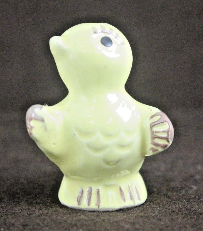Vintage Salt or Pepper Shaker, Single Chickadee Shaker, Marked C271 - $6.81