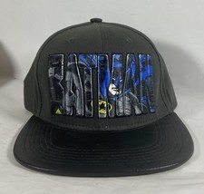 DC Comics Batman Men&#39;s Embossed Graphics Spelled Out SnapBack  Hat Cap - $12.60