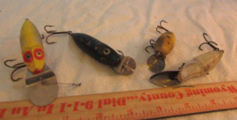 VINTAGE LOT OF 4   Heddon RIVER YELLOW WHITE BLACK FISHING LURES   Hooks - £16.12 GBP