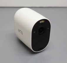 Arlo Essential VMC2030 Spotlight Single Wireless Indoor/Outdoor Camera image 2