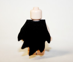 Minifigure Black Wavy Ghost Cloak I Custome - $4.16