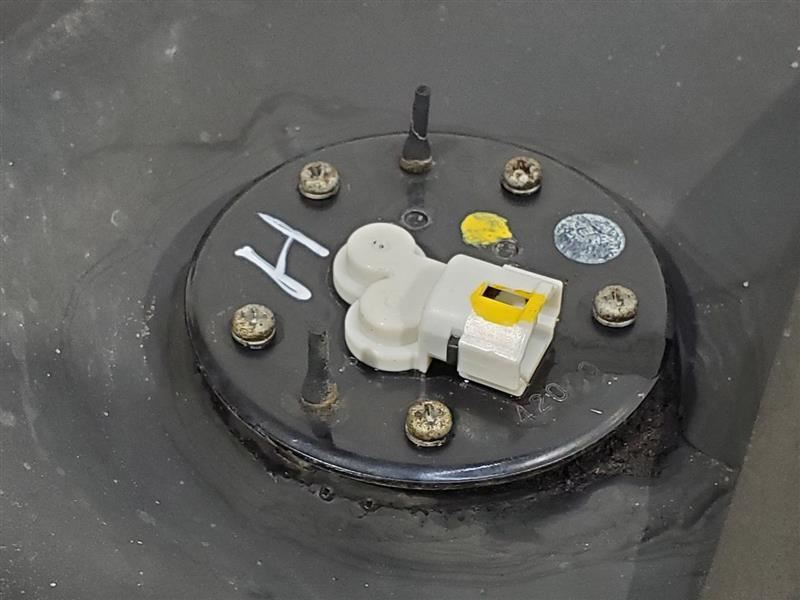 2006 07 08 09 10 2011 Toyota Rav 4 OEM Fuel Tank LE 2.4L 4 Cylinder FWD Item image 9