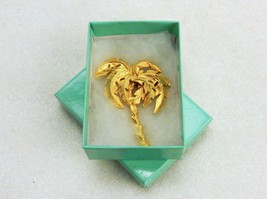 Palm Tree Brooch Pin, Textured Leaves, Gold Tone, Fashion Jewelry, #JWL-208 - £7.65 GBP