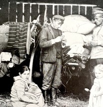 Homeless Polish Family Fleeing German Invasion WW1 Print 1917 Military S... - $554.45 MXN