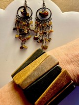 Brown Wooden Stretch Bracelet and Coordinating Stone Chandelier Earrings - £12.76 GBP