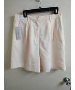 Izod Club Women&#39;s Antique Ivory Size 14 Shorts Front And Back Pockets Ne... - $13.50