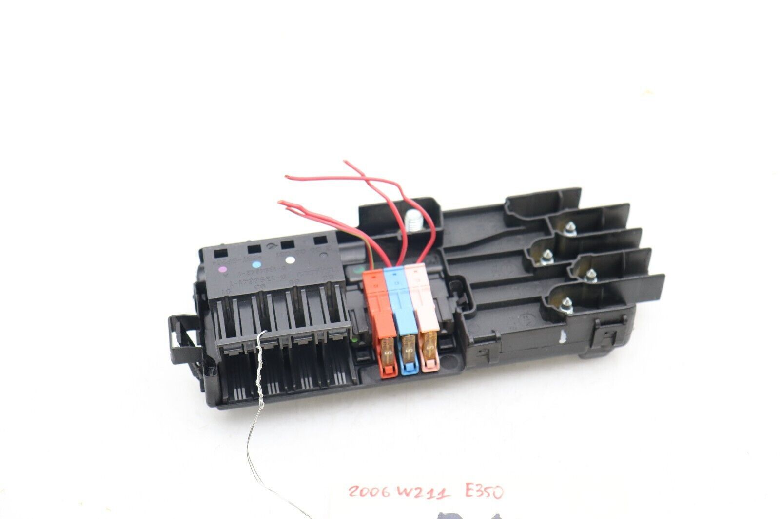 03-09 MERCEDES-BENZ W211 E320 E350 REAR POWER DISTRIBUTION FUSE BOX E1265 - $51.56