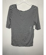Old Navy Black White Thin Striped Classic Fit Short Sleeve Shirt Size Large - $15.99