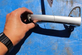 2000-2006 MERCEDES BENZ CL500 RH PASSENGER EXTERIOR DOOR HANDLE K2513 image 3