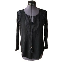 Daniel Rainn Long-Sleeve Crinkle Top Black Sz. M - $14.85