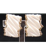 Vtg BSK White Resin Abstract Design w/ Gold Tone Trim Clip-On Earrings S... - $20.99 CAD