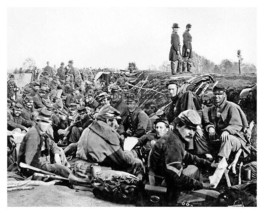 Union Civil War Soldiers Battle In Fredricks Virginia 5X7 B&amp;W Photograph - £6.65 GBP