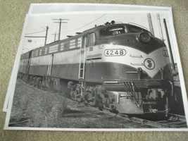 Vintage Train Photograph 11x14 424B Jersey Central Diesel Locomotive on ... - £14.86 GBP