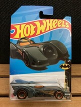 Hot Wheels Batmobile Batman Series #3/5 Diecast 1:64 Scale New - £3.54 GBP