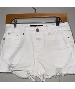 Indigo Rein Classic White Jean Shorts - $252.48 MXN