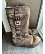 UGG Retro Tall Brown Suede Winter Boots with Decorative Buckle Strap - $1,140.45 MXN