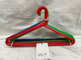 Clothes Hangers Plastic Assorted Colors 10 Count - $91.73 MXN