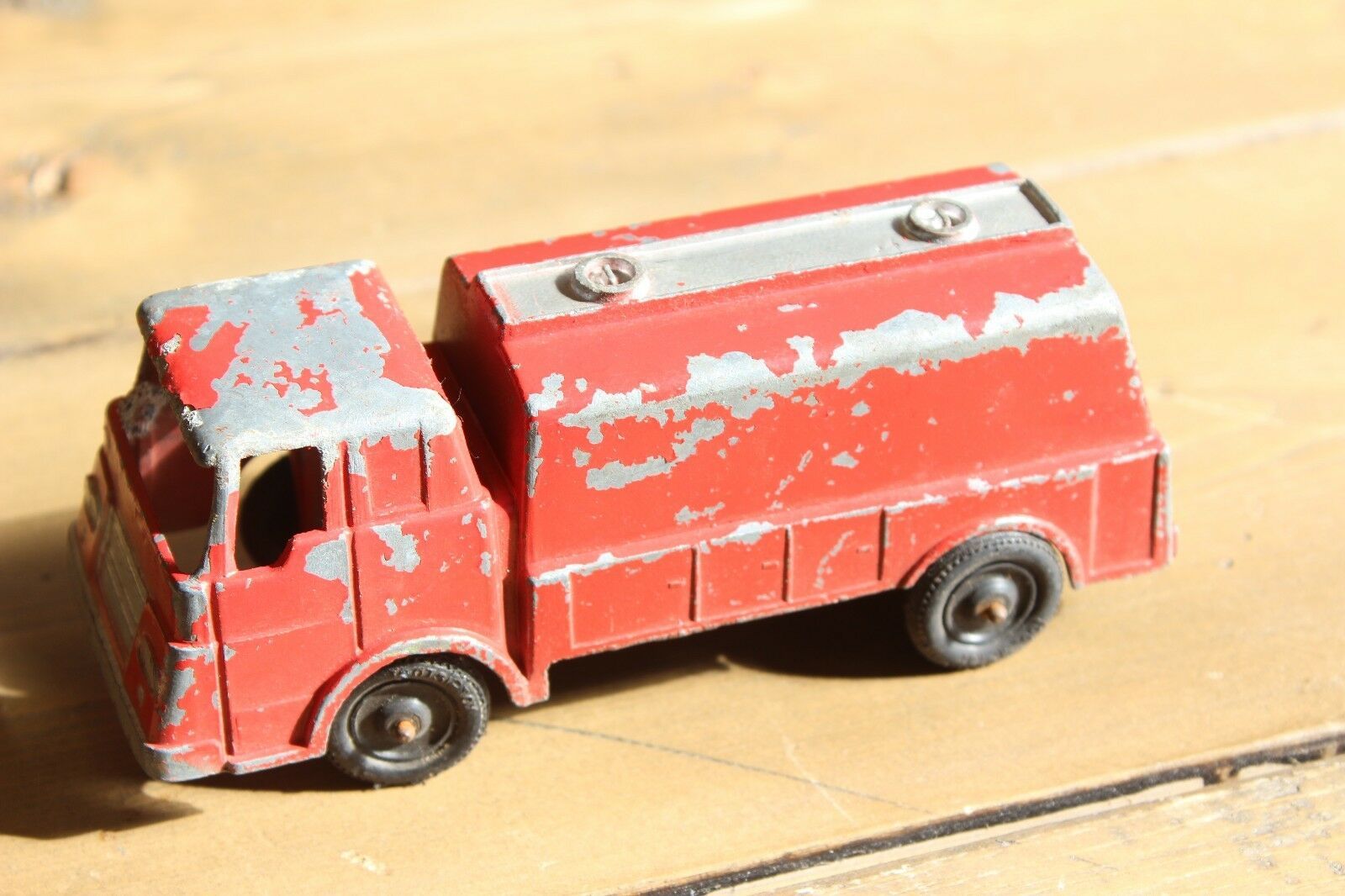 Vintage TOOTSIETOY Fire Truck Diecast Toy Car 5.25" Long Red Chicago - $13.86