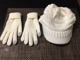 Women&#39;s Unbranded Hat and Gloves Set--White - $5.99