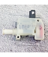Volkswagen 7M0959781A 2007-10 VW Touareg Rear Hatch Trunk Lock Actuator ... - $98.69 CAD