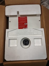 SolarEdge SE7600H-US 7.6kW HD-Wave Inverter w/ DC Disconnect RSD SE7600H... - $665.71 CAD