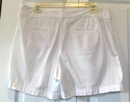 St. Johns Bay Stretch Shorts Womens Size 12 Belt Loops Front and Back Po... - $11.55