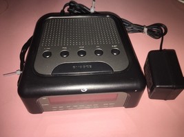 GPX (C208B) AM / FM Digital Clock Radio Alarm Clock w/ Power Supply - £17.73 GBP