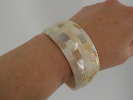 BANGLE BRACELET WIDE INLAID SHELL ASSORTED WHITE COLORS FASHION JEWELRY ... - $14.99