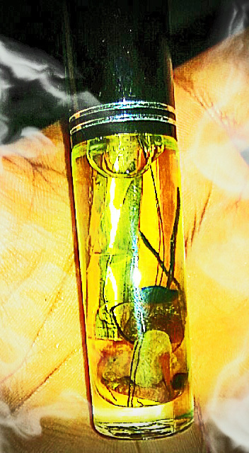 Primary image for Haunted BREAKING DARK CYCLES OIL HEX CURSE REMOVER OIL MAGICK WITCH CASSIA4