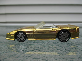Hot Wheels, Billionth, Custom Corvette (Convertible), Gold Chrome, Aprox... - $95.18 MXN
