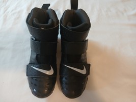 Nike Force Savage 2 Shark Boys Black Football Cleats Size 4Y Shoes - $17.81