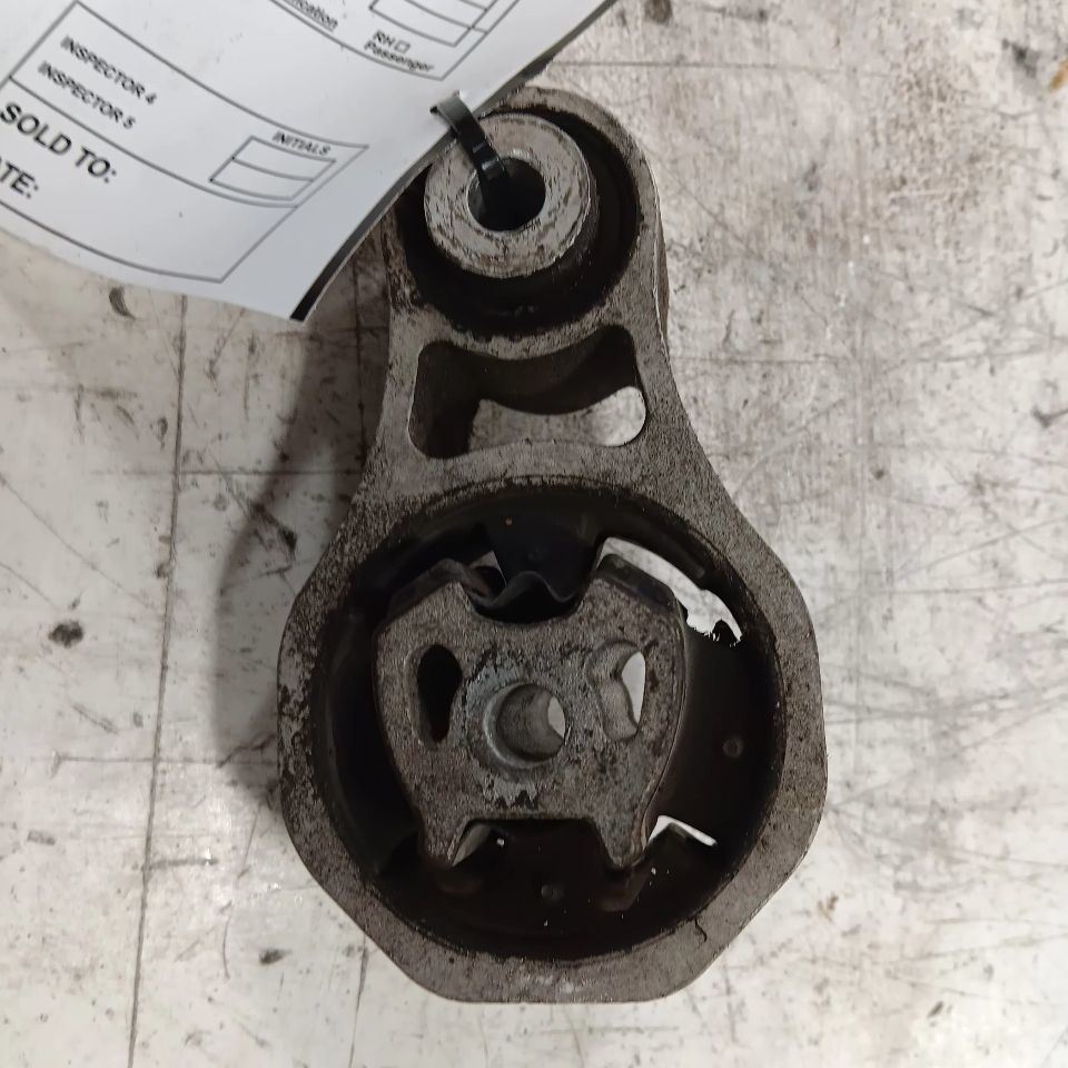 Ford Fiesta Engine Motor Mount Rear Back  1.6 2014 2015 2016 2017 2018 2019 - $34.94