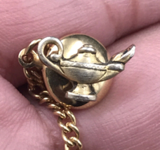 Aladdins Lamp Gold Tone Pin Tie Tack w/ Chain 0.5&quot; x 0.25&quot; - £7.41 GBP