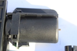 2000-2003 MERCEDES CLK430 W208 FRONT RIGHT PASSENGER SEAT HEADREST MOTOR J128 image 7