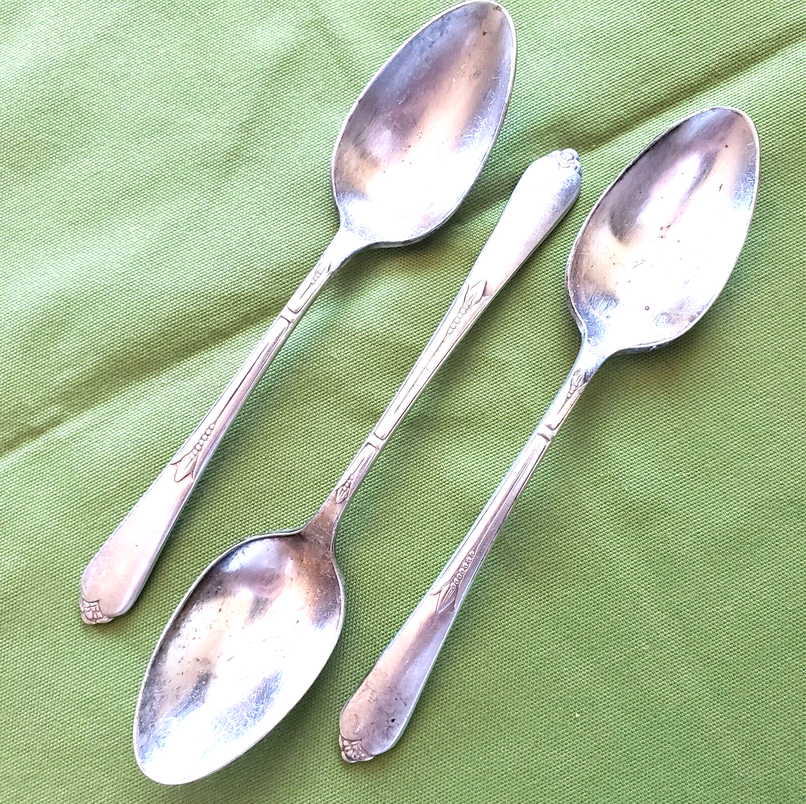 3 Soup Spoons Rogers International IS Inspiration Pattern Silverplate  1933 - $7.91