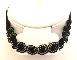 Women&#39;s Choker Necklace Pretty Black Lace 11.5 inches Adjustable Length - £6.33 GBP