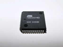 1X TS80C32X2-MCB ATMEL ROMless 8 Bit Microcontroller 256B RAM PLCC-44 - €5,87 EUR