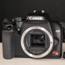 Canon EOS Rebel XS / 1000D 10.1MP DSLR Camera Body *AS IS NO POWER* - £17.95 GBP