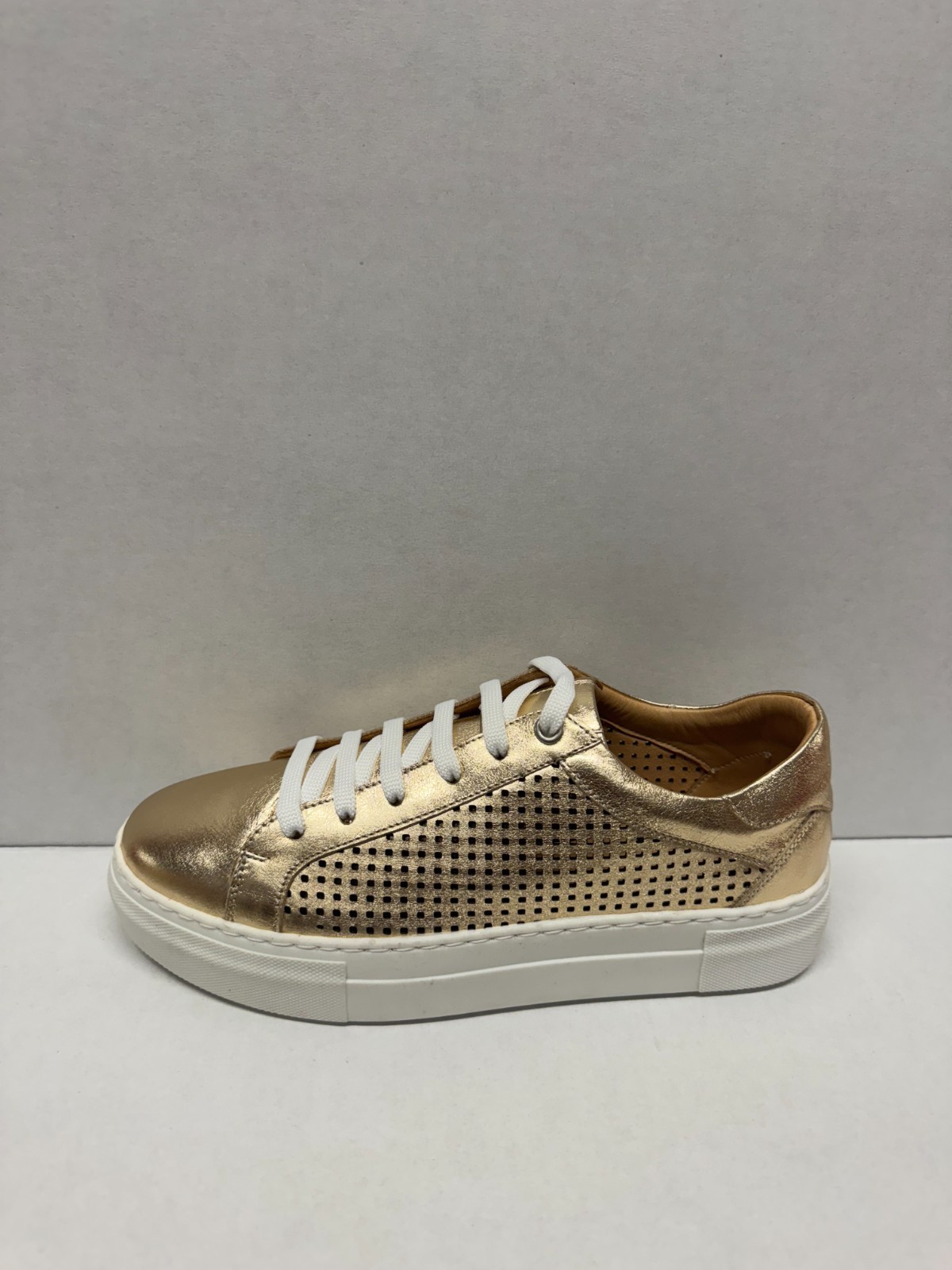 MIZ MOOZ LEATHER PERFORATED CASUAL LACE UP SNEAKERS  GOLD  37EU / 7US  S-06 Item image 5