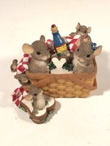 Charming Tails Family Picnic Mouse Figurine 98/272 Vintage Fitz And Floyd - $49.49