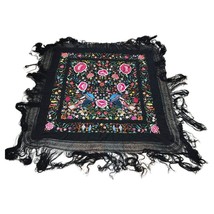 Handmade Vintage Chinese Silk Shawl 5.7&#39; x 5.7&#39; (174cm x 175cm), 1950s -... - $50,582.79 MXN