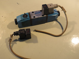 VICKERS SOLENOID  VALVE DG4V-3-2C MUB730 M U B 7 30  VBS-RC047/220L - $111.54