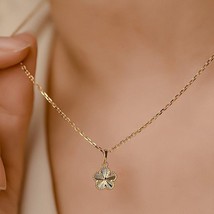 14K Solid Gold Sparkly Flower Charm Necklace, Unique Floral Pendant Necklace - £167.83 GBP
