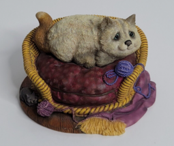 Kitty Cat Purring Aloud Yarn in Bed Figurine Lou Ranking Special Edition... - $19.99